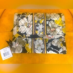 NWT Vera Bradley floral jewelry folio